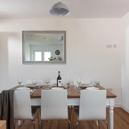 Cynibre Holiday home *